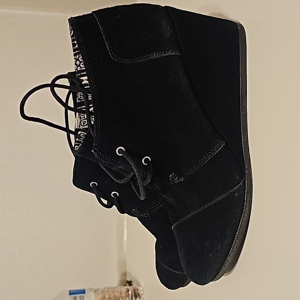 Toms Black Suede lace-up booties Desert Wedge Heel AnkleBoots